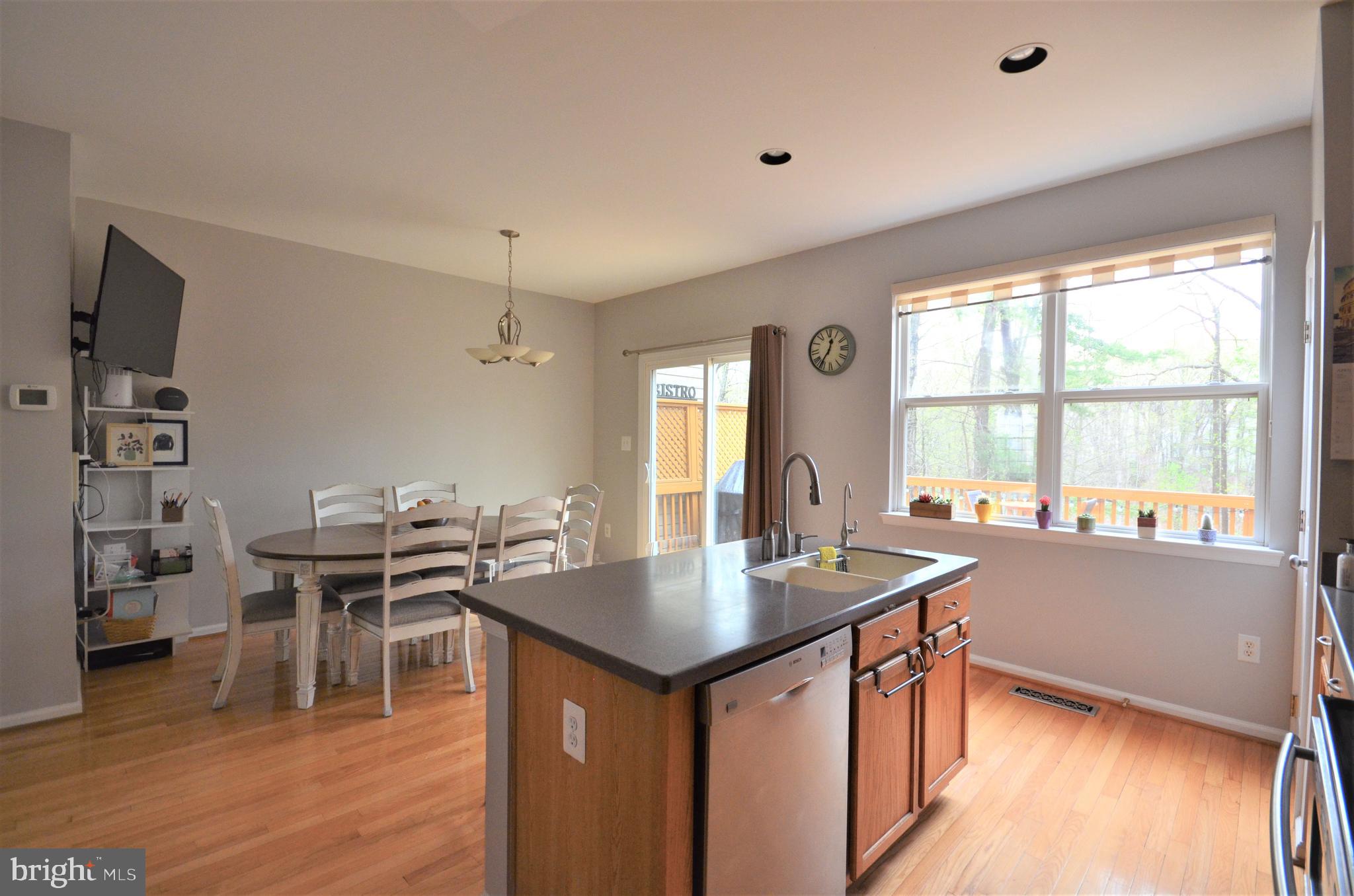 7721 Sullivan Circle Alexandria, VA 22315 - Photo 14 of 44