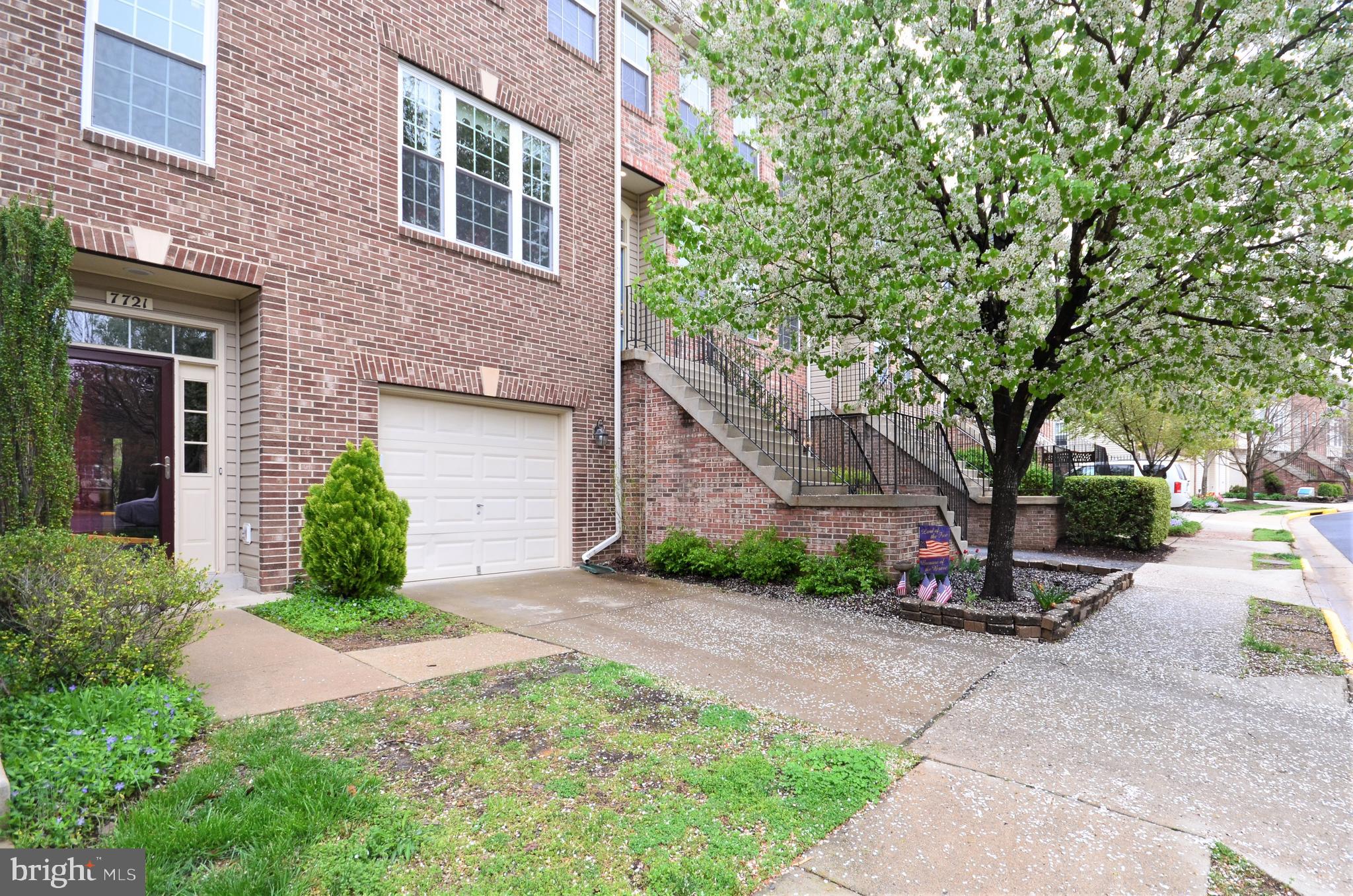 7721 Sullivan Circle Alexandria, VA 22315 - Photo 2 of 44