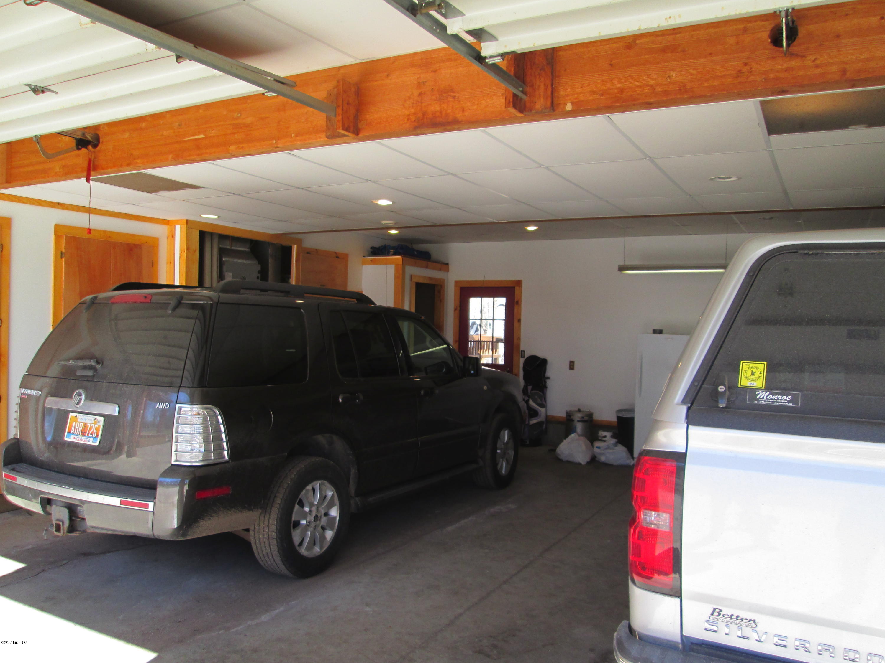 1224 Agard Road Muskegon, MI 49445 - Photo 9 of 27 Attached Garage (2)