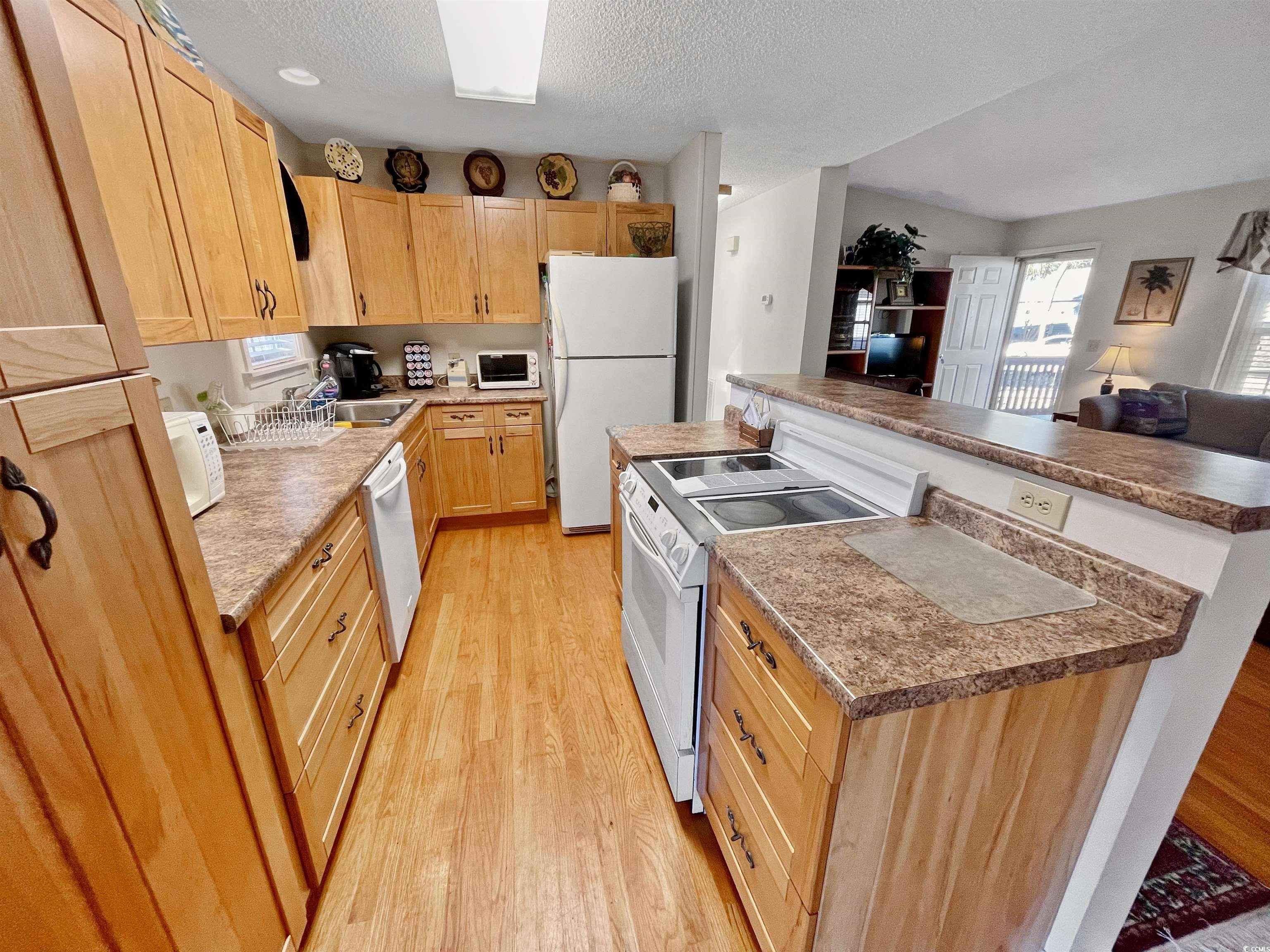802 Main Sail Court Murrells Inlet, SC 29576 - Photo 7 of 38 Gallery Image 7