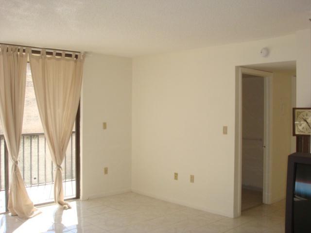 17600 North Bay Road, Unit 606 Sunny Isles Beach, FL 33160 - Photo 3 of 10 Additional Photo