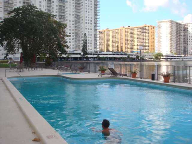 17600 North Bay Road, Unit 606 Sunny Isles Beach, FL 33160 - Photo 8 of 10 Additional Photo