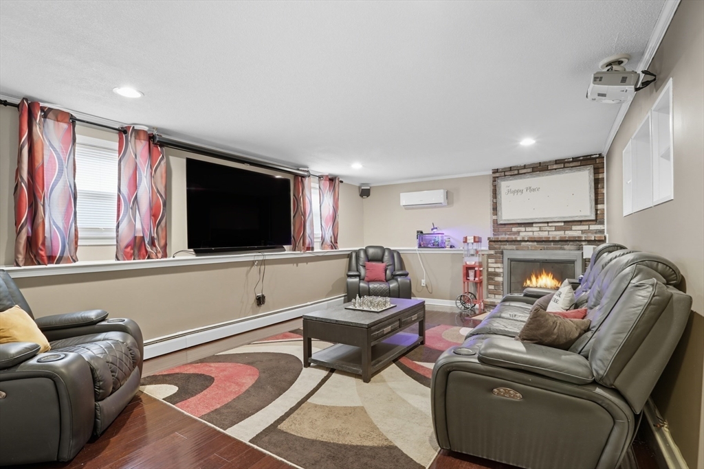 8 Ryan Place Swampscott, MA 01907 - Photo 16 of 39