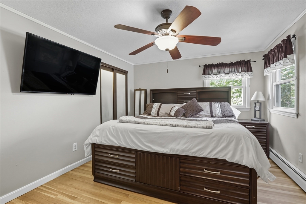 8 Ryan Place Swampscott, MA 01907 - Photo 19 of 39