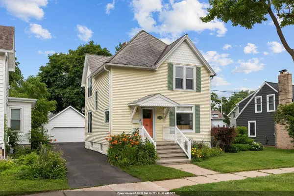 $299,900 | 120 East Commercial Street, Appleton, WI 54911
