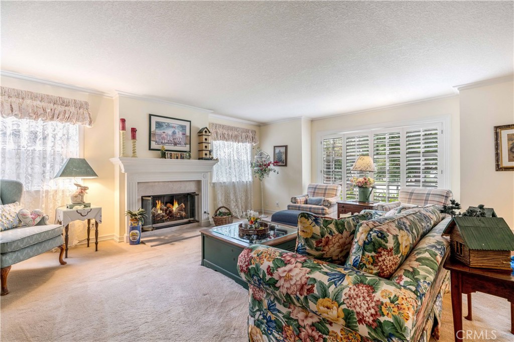 1714 Riverside Drive Glendale, CA 91201 - Photo 9 of 40