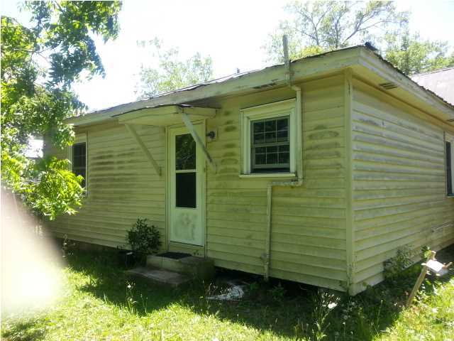908 Pitt Street Mount Pleasant, SC 29464 - Photo 2 of 5 Additional Photo