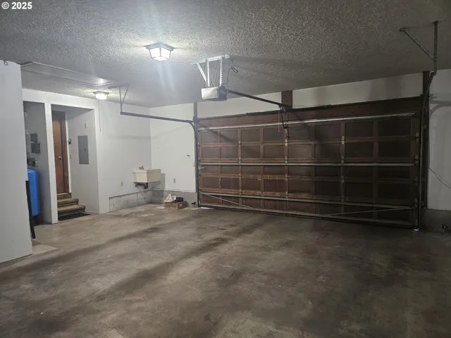 $799,000 | 15195 Silver Lake Drive Northeast, Silverton, OR 97381