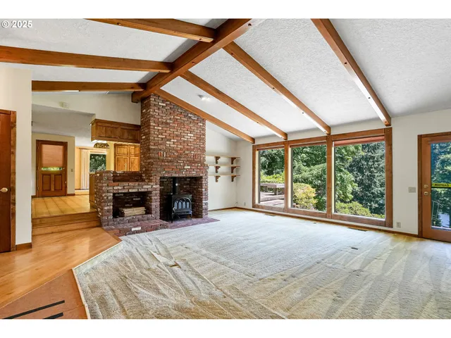 $799,000 | 15195 Silver Lake Drive Northeast, Silverton, OR 97381