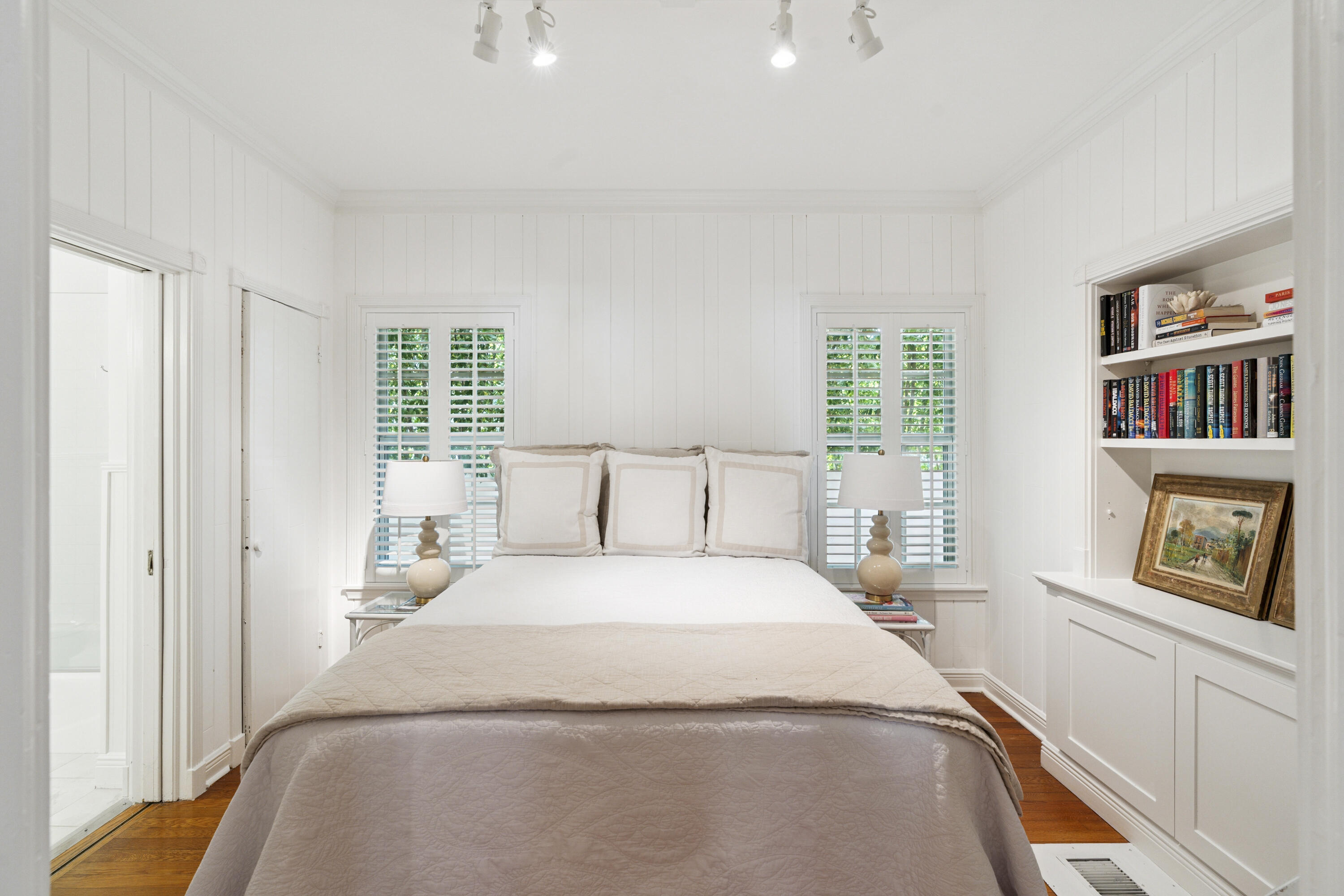 151 South County Road, Unit 1 Palm Beach, FL 33480 - Photo 13 of 23 151 S County Rd Palm Beach FL 14