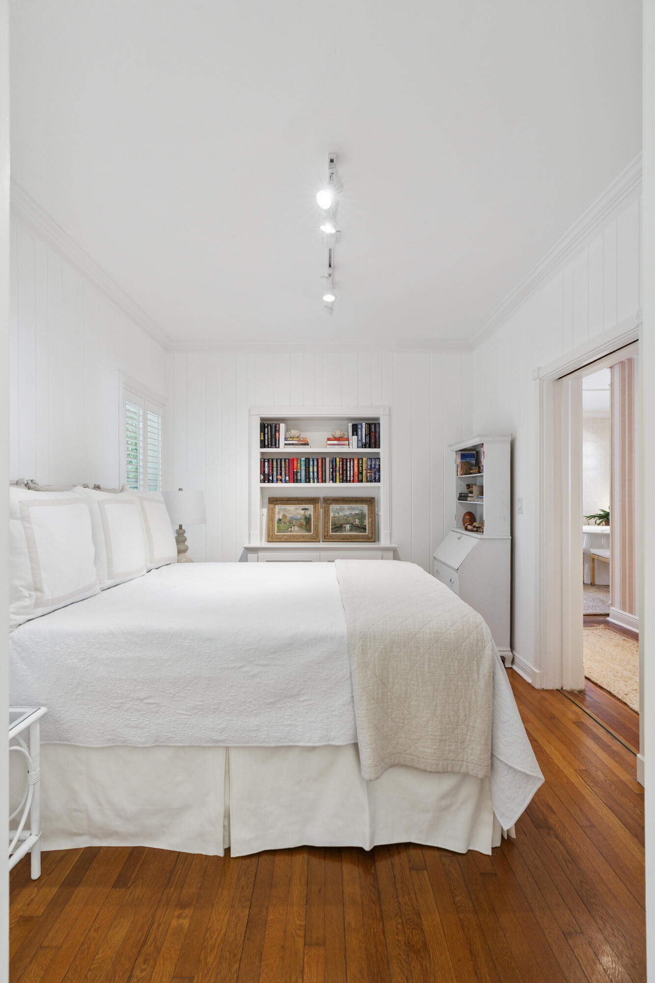 151 South County Road, Unit 1 Palm Beach, FL 33480 - Photo 14 of 23 151 S County Rd Palm Beach FL 15