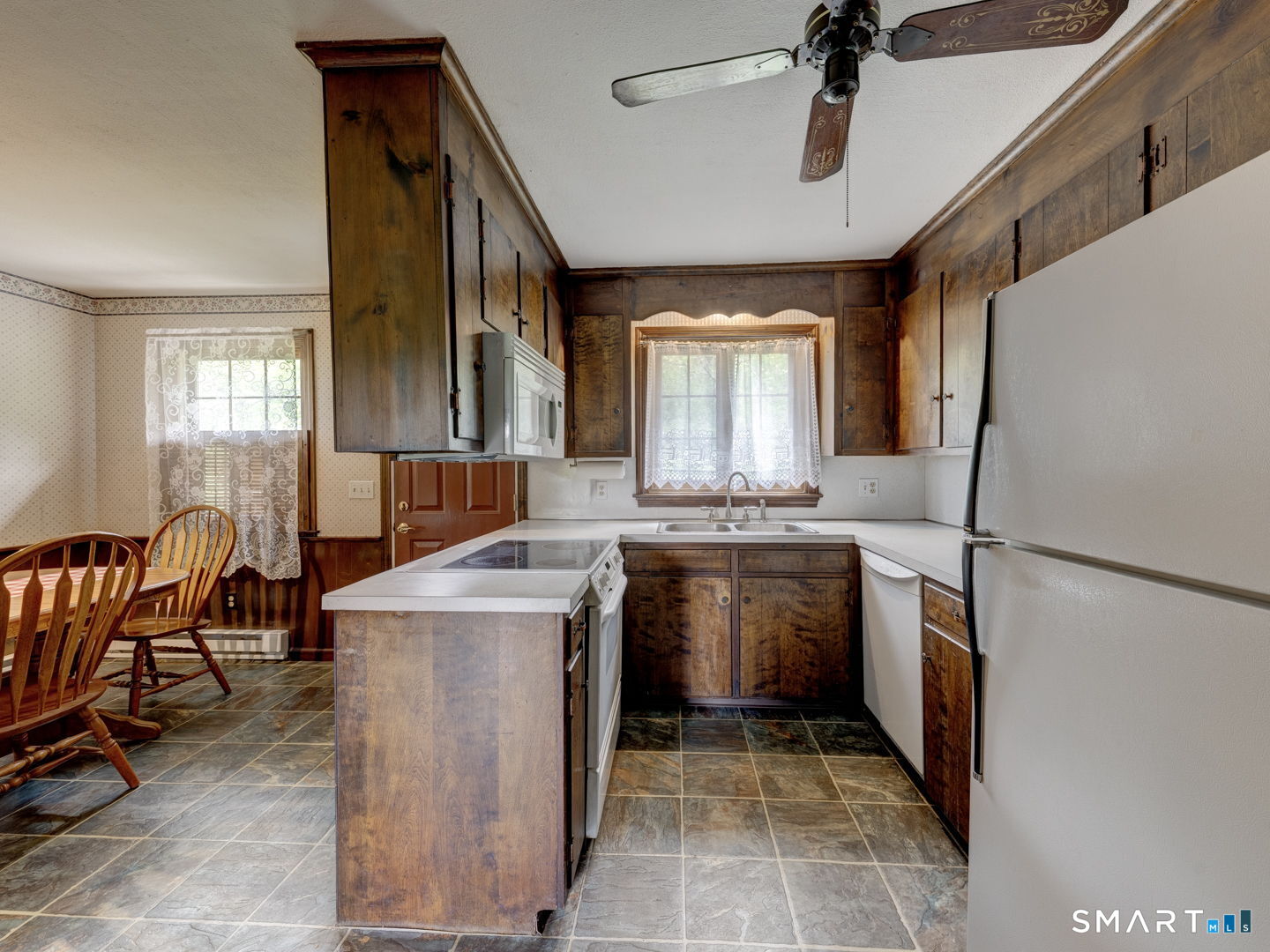 152 Middle Street Middletown, CT 06457 - Photo 10 of 39