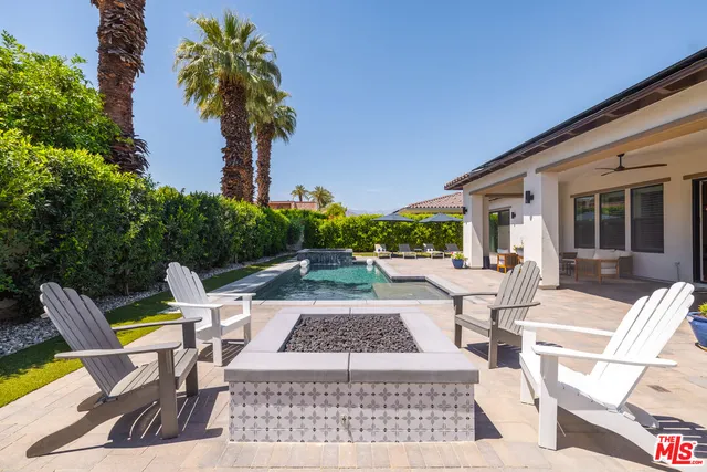 a view of a outdoor space with seating area