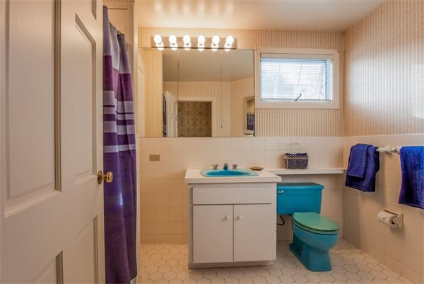 27 Powder House Circle Needham, MA 02492 - Photo 16 of 20