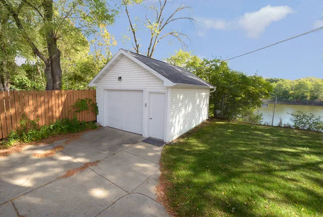 $233,000 | 1402-1406 Champlain Street, Ottawa, IL 61350