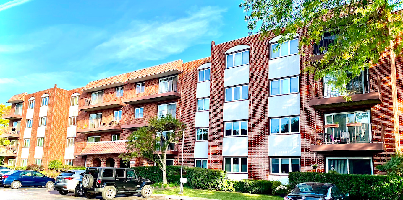 2066 St Johns Avenue, Unit 404 Highland Park, IL 60035 - Photo 2 of 16