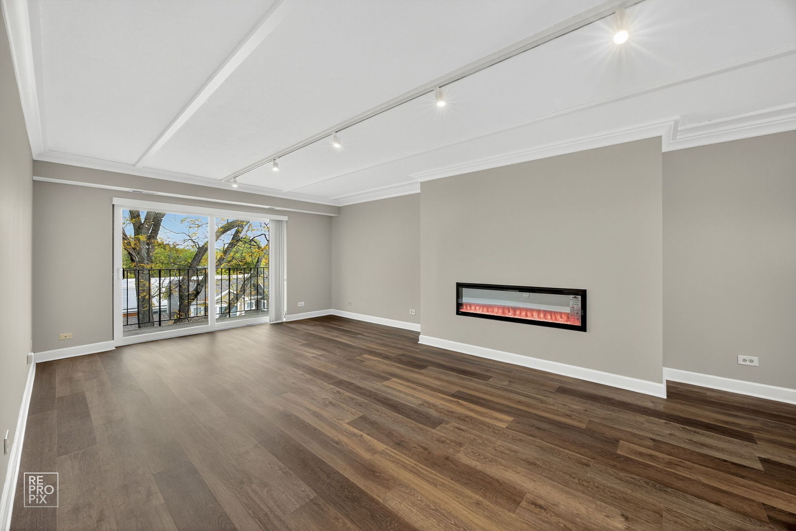 2066 St Johns Avenue, Unit 404 Highland Park, IL 60035 - Photo 3 of 16