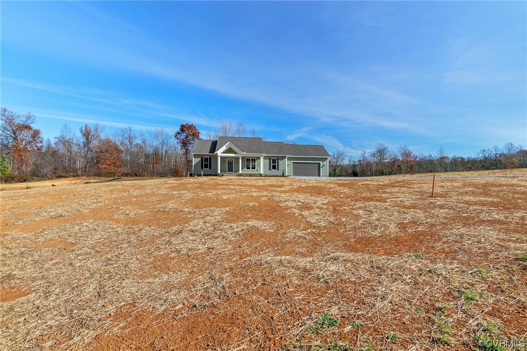 326 Moore Road Farmville, VA 23901 - Photo 17 of 50 a view of an ocean with a mountain