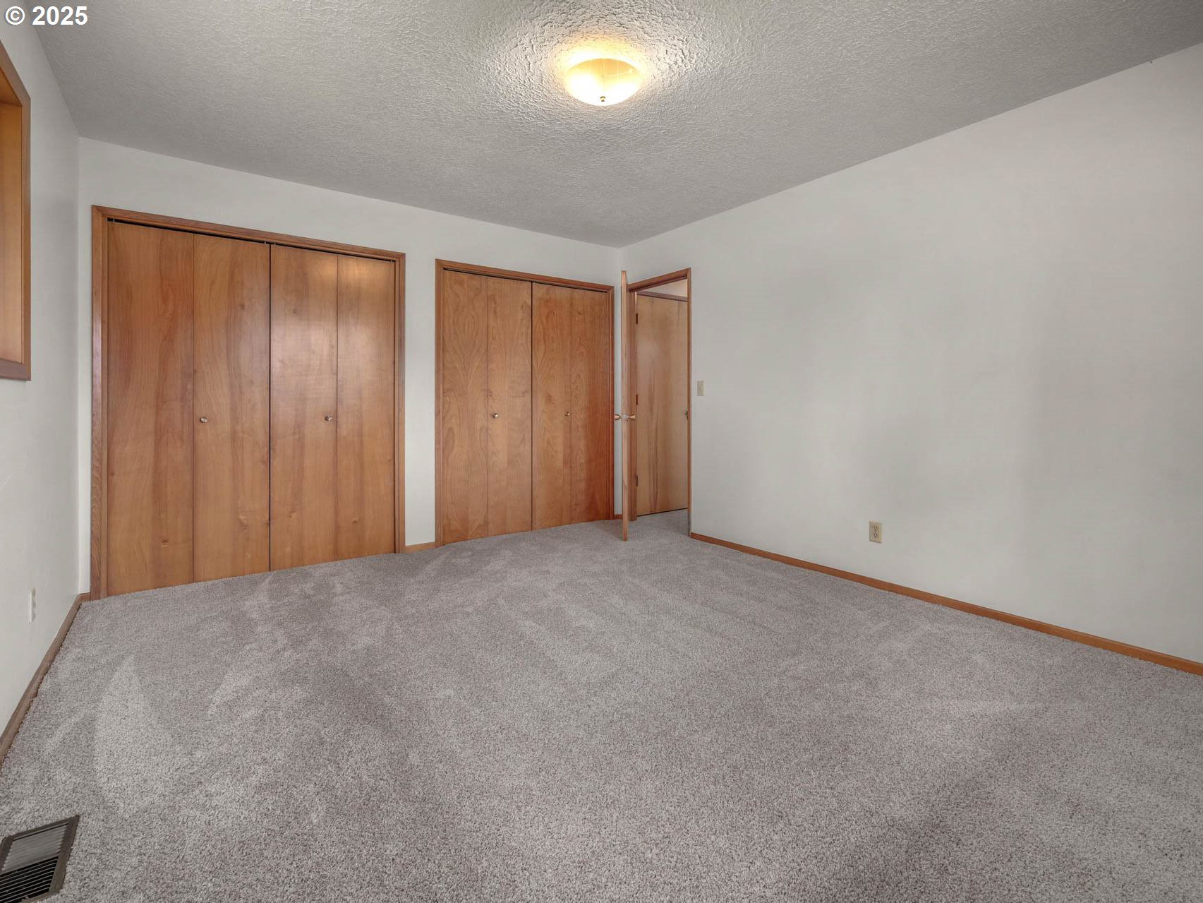 1540 Southeast Morgan Road Hillsboro, OR 97123 - Photo 23 of 48 Bedroom