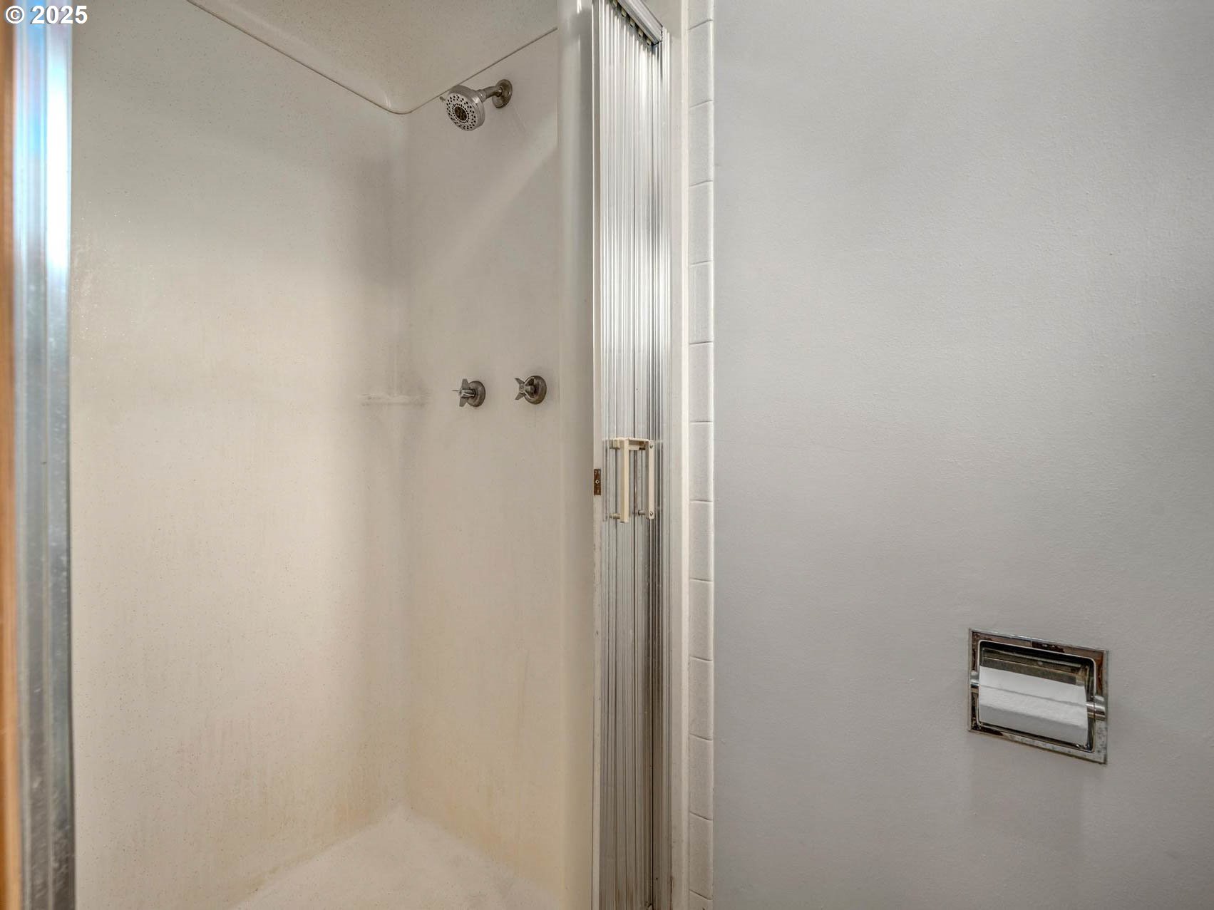 1540 Southeast Morgan Road Hillsboro, OR 97123 - Photo 31 of 48 Bathroom