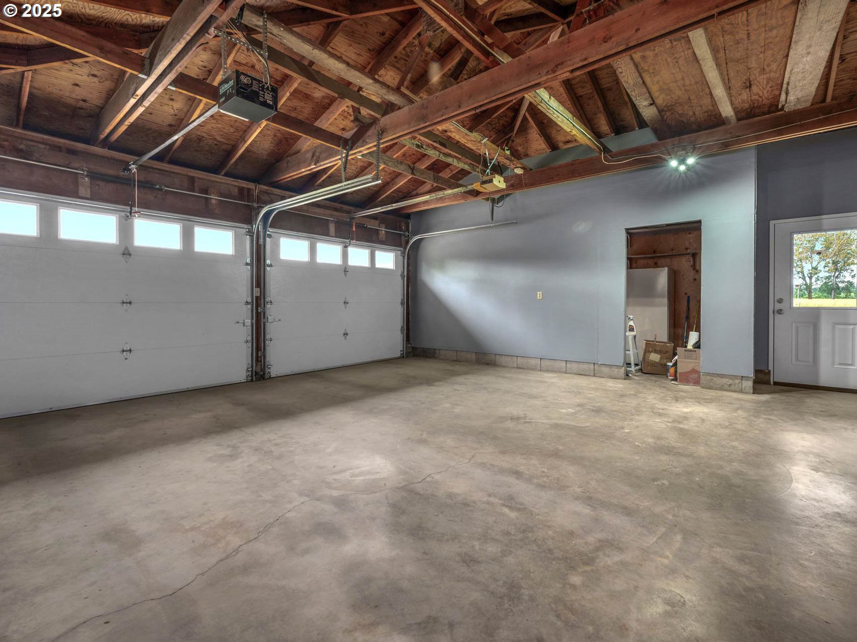 1540 Southeast Morgan Road Hillsboro, OR 97123 - Photo 32 of 48 Garage