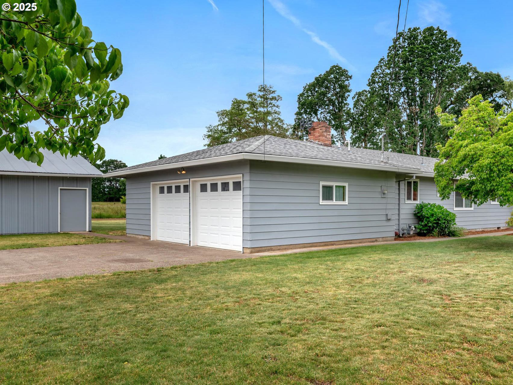 1540 Southeast Morgan Road Hillsboro, OR 97123 - Photo 33 of 48 Garage
