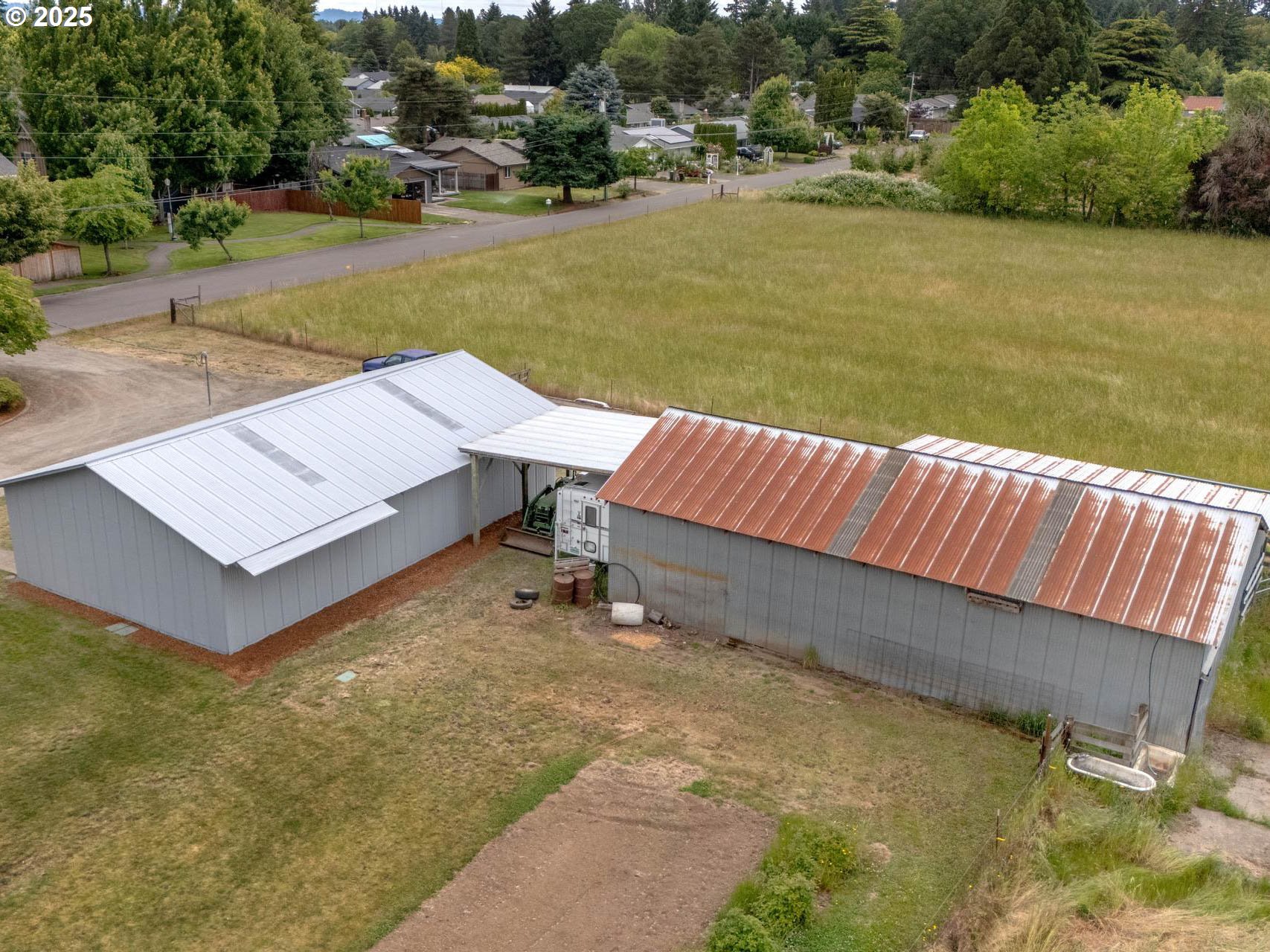 1540 Southeast Morgan Road Hillsboro, OR 97123 - Photo 40 of 48 Shop