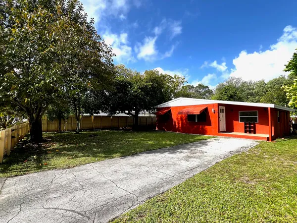 $2,000 | 14791 Whatley Road, Delray Beach, FL 33445