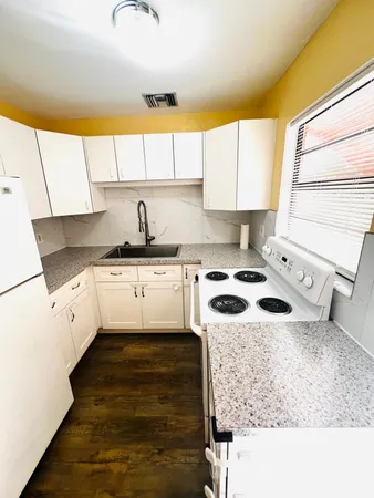 $2,000 | 14791 Whatley Road, Delray Beach, FL 33445