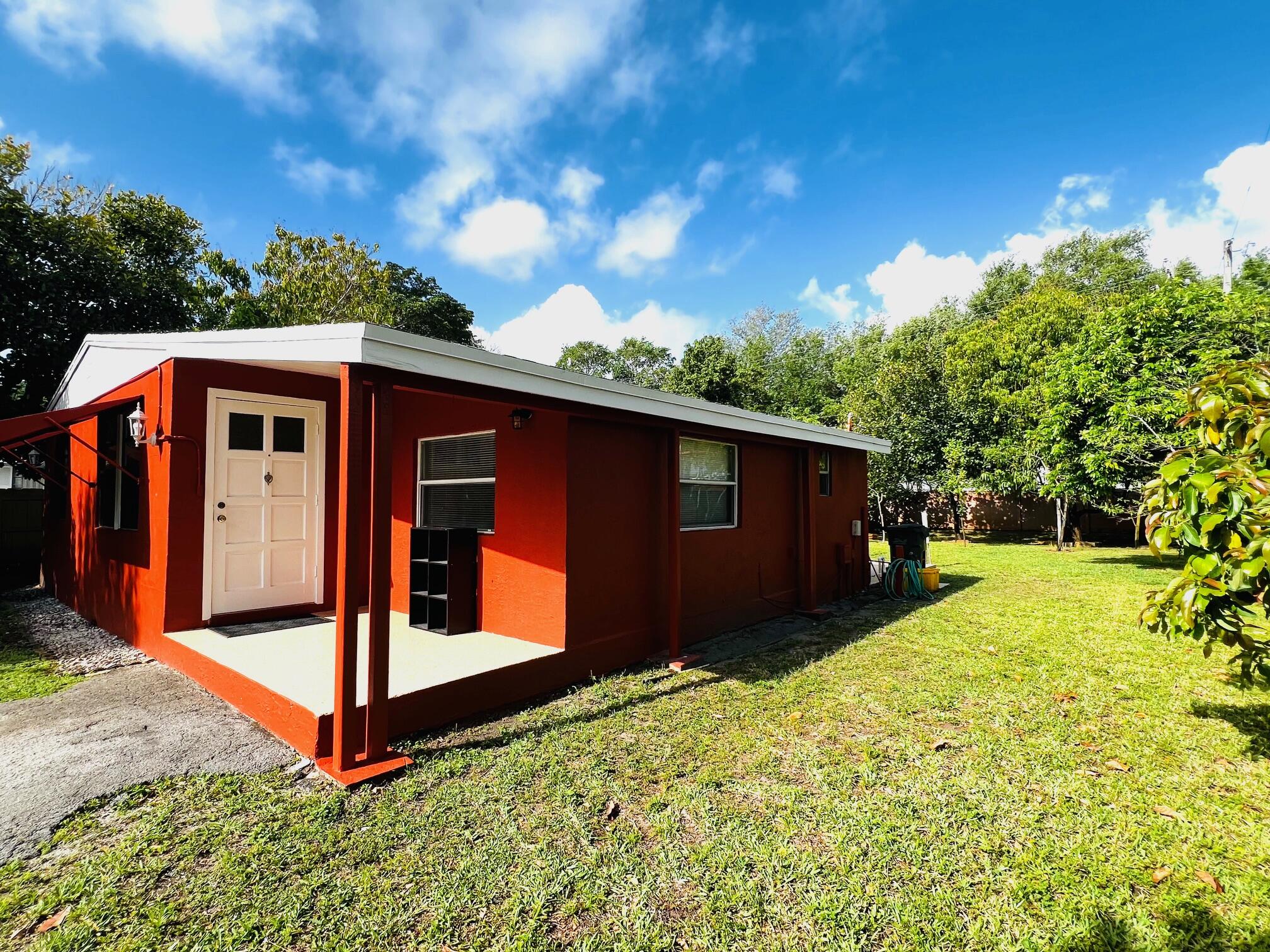 14791 Whatley Road Delray Beach, FL 33445 - Photo 3 of 19 IMG_3953