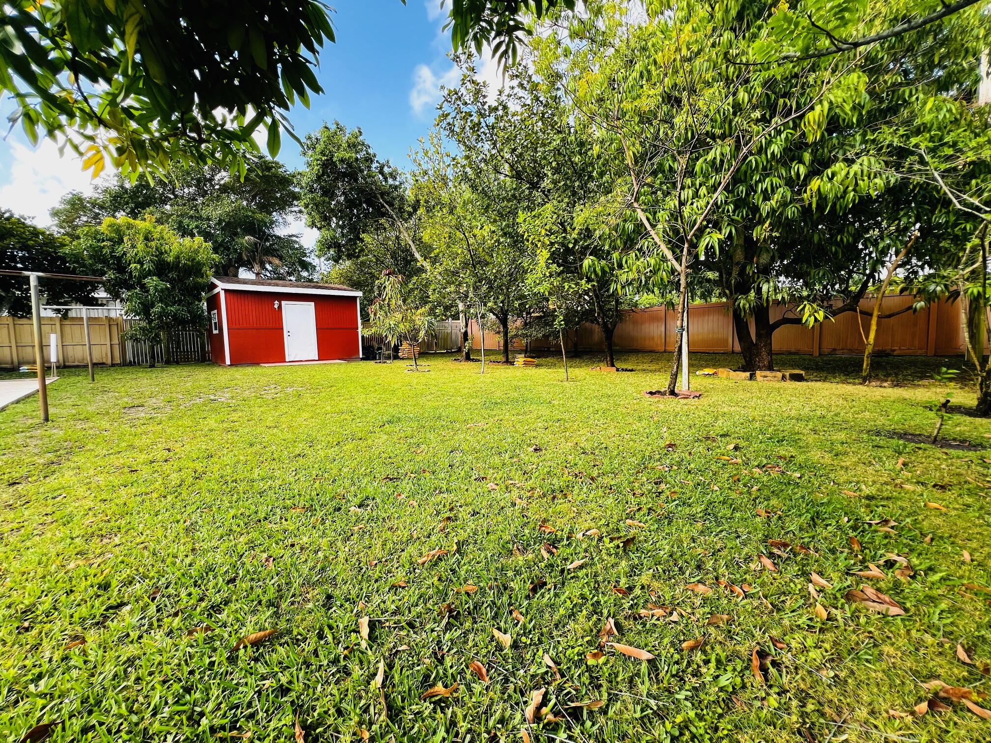 14791 Whatley Road Delray Beach, FL 33445 - Photo 4 of 19 IMG_3955