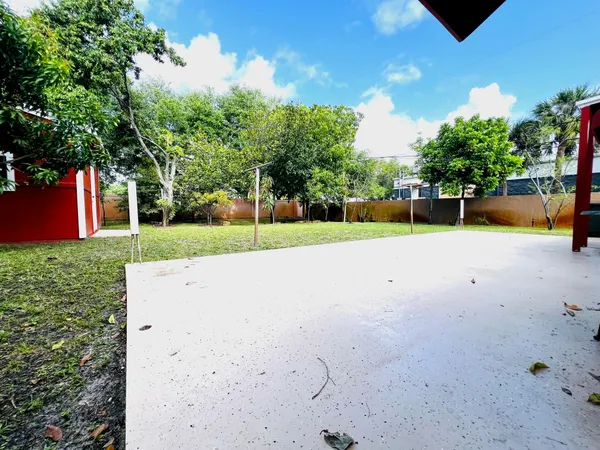 $2,000 | 14791 Whatley Road, Delray Beach, FL 33445