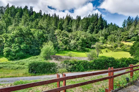 $2,500,000 | 2348 Mill Creek Lane, Healdsburg, CA 95448