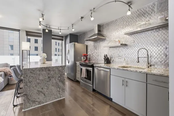 $260,000 | 100 East Walton Street, Unit 11B, Chicago, IL 60611