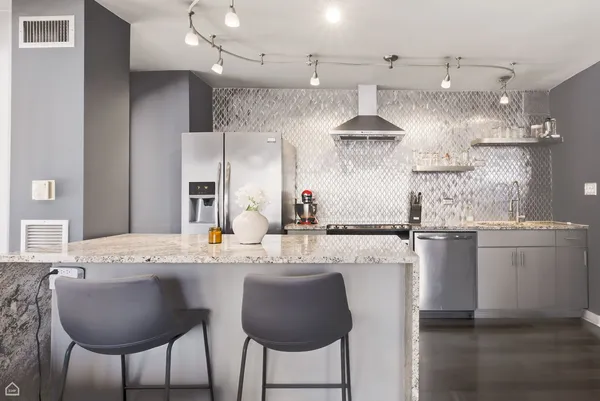 $260,000 | 100 East Walton Street, Unit 11B, Chicago, IL 60611