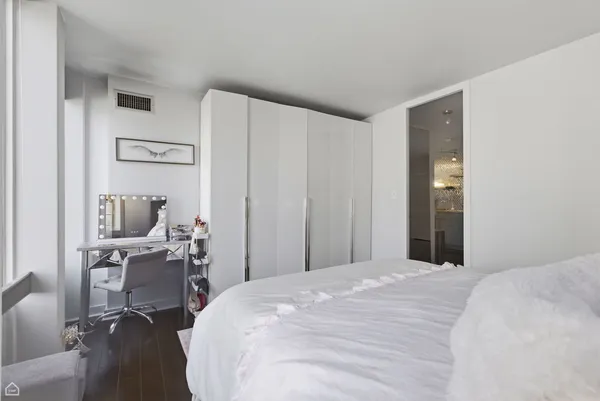$260,000 | 100 East Walton Street, Unit 11B, Chicago, IL 60611