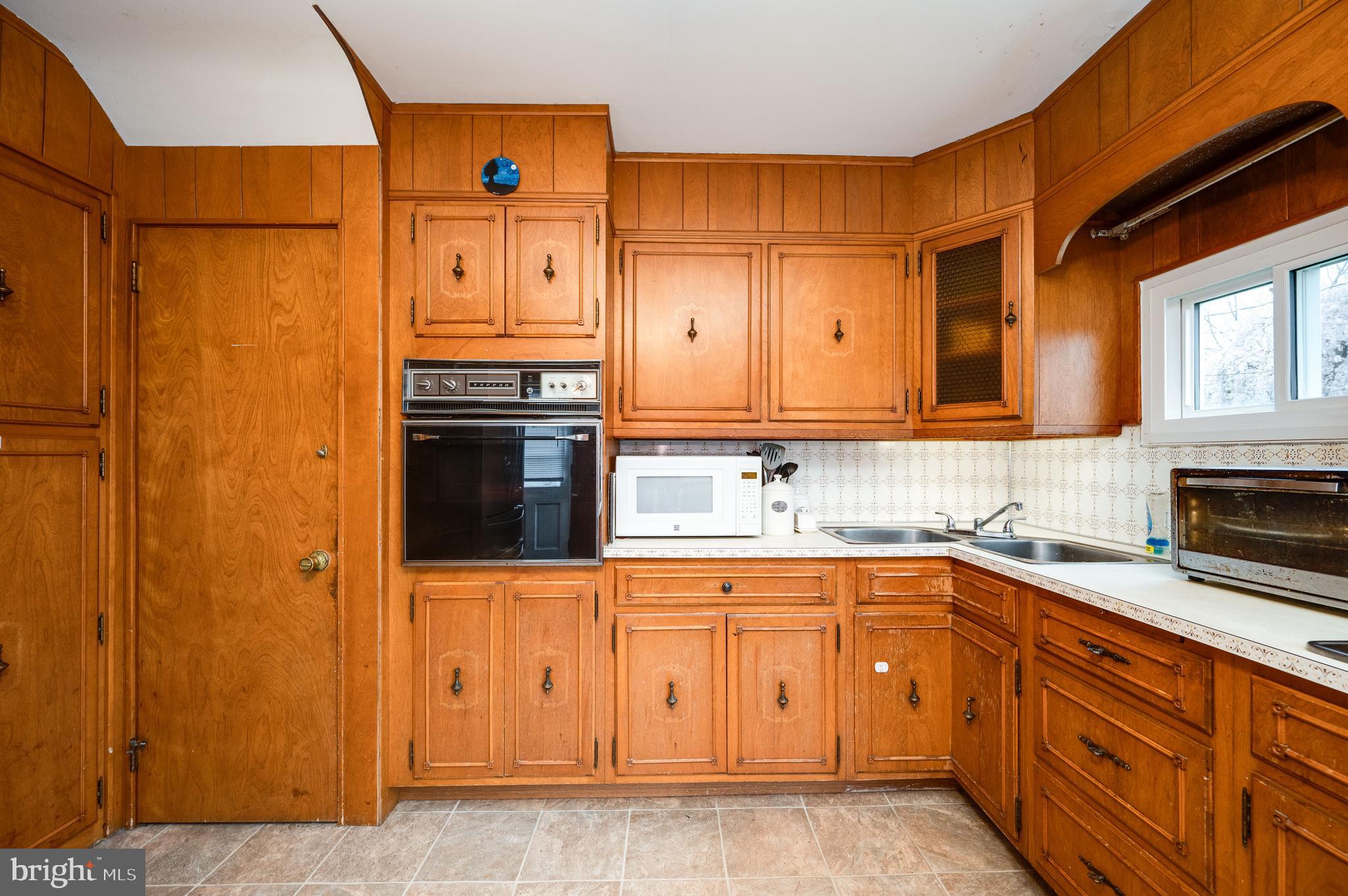 511 Grill Avenue Reading, PA 19607 - Photo 13 of 32