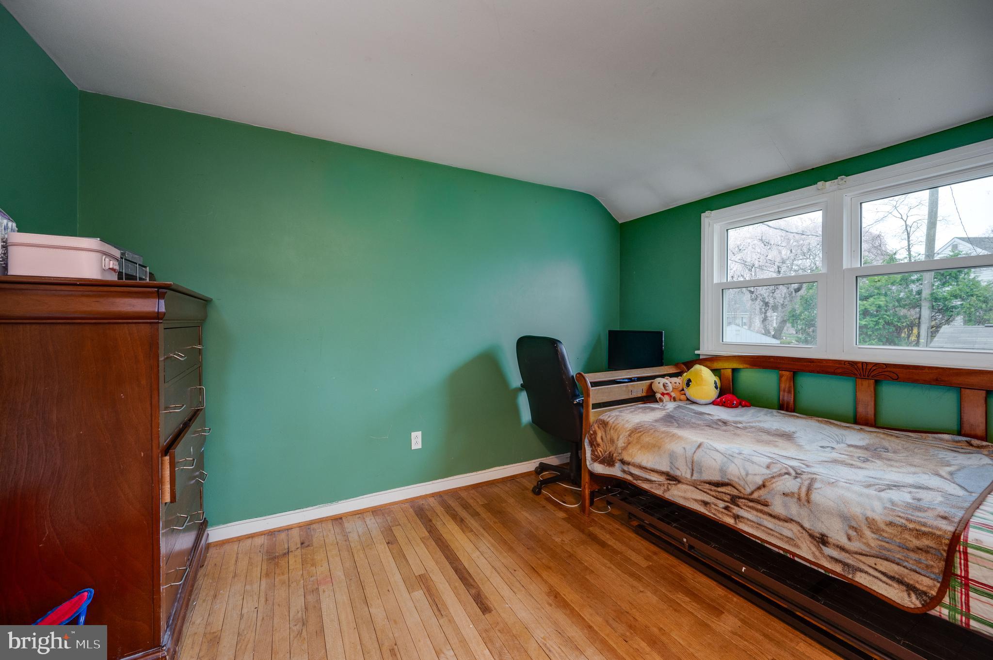 511 Grill Avenue Reading, PA 19607 - Photo 17 of 32 Level 1 Bedroom 2