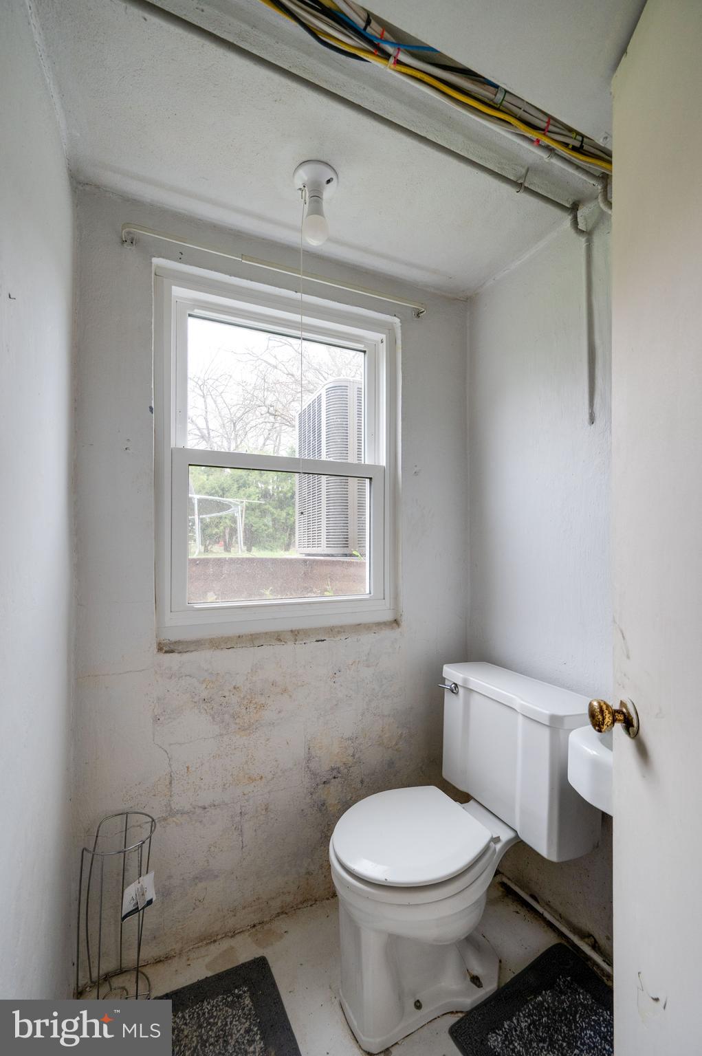 511 Grill Avenue Reading, PA 19607 - Photo 29 of 32 Lower Level Half Bathroom