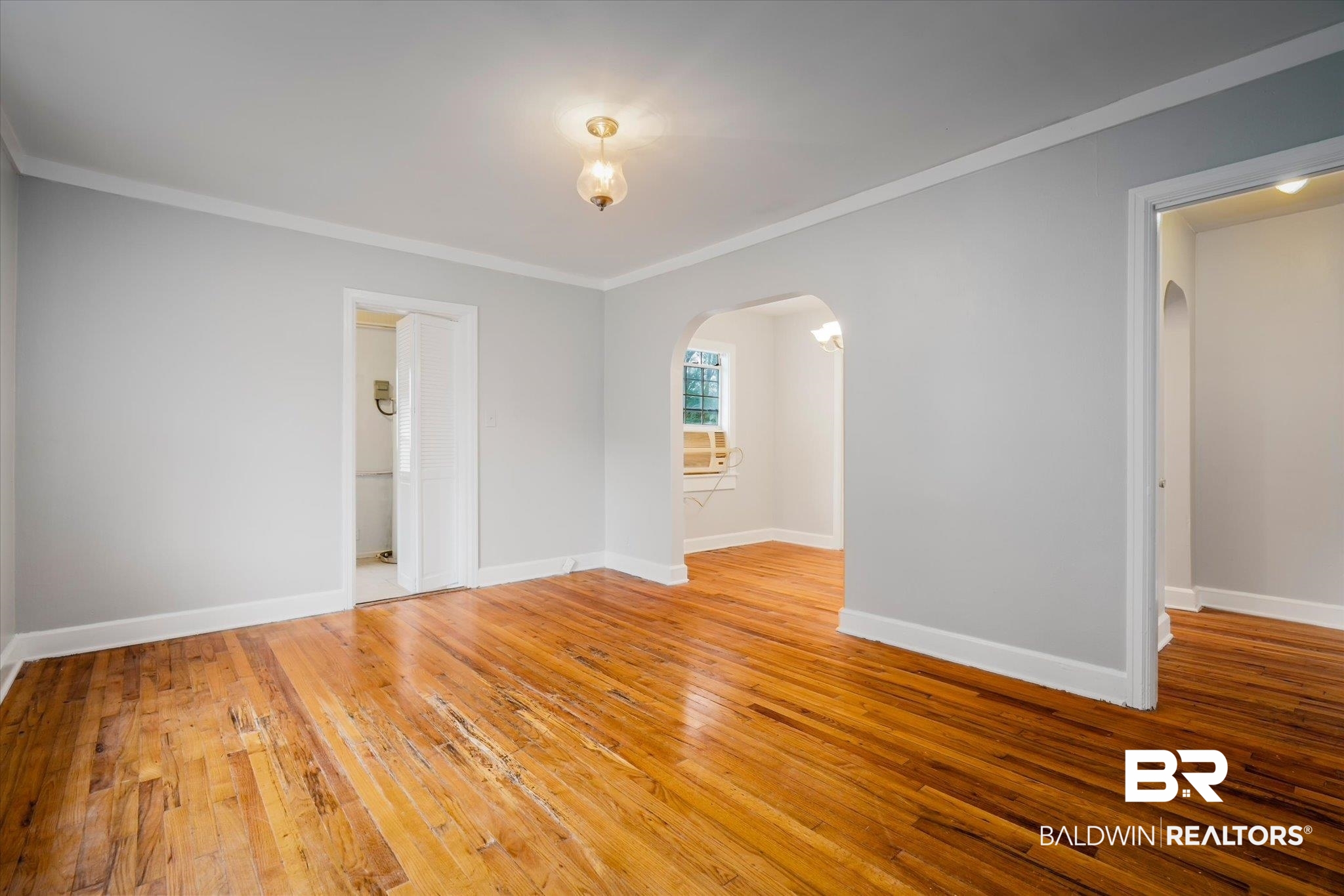 950 Cloverdale Drive Mobile, AL 36606 - Photo 2 of 20