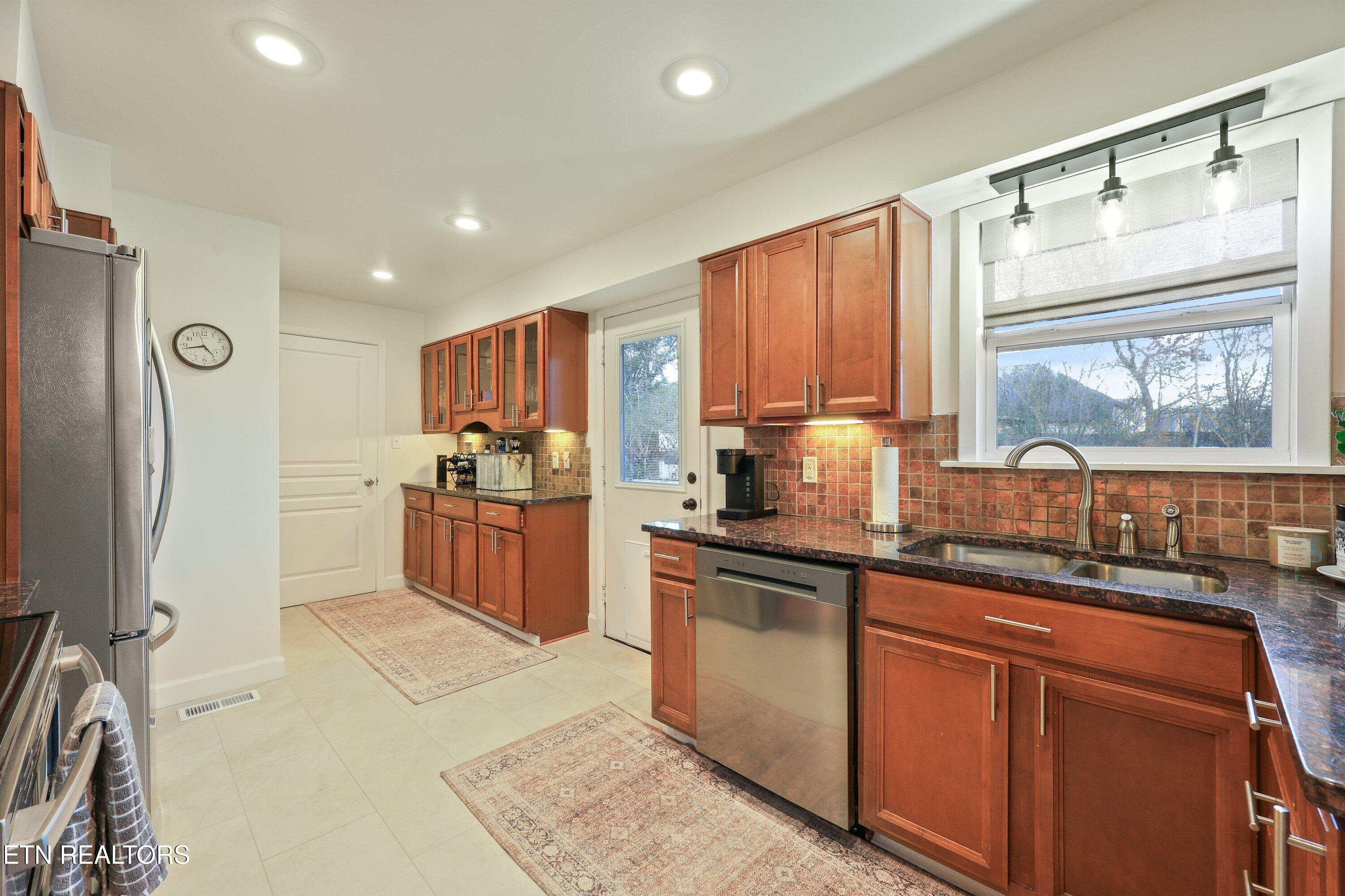 4912 Spring Creek Road Knoxville, TN 37920 - Photo 14 of 40 4912 Spring Creek10