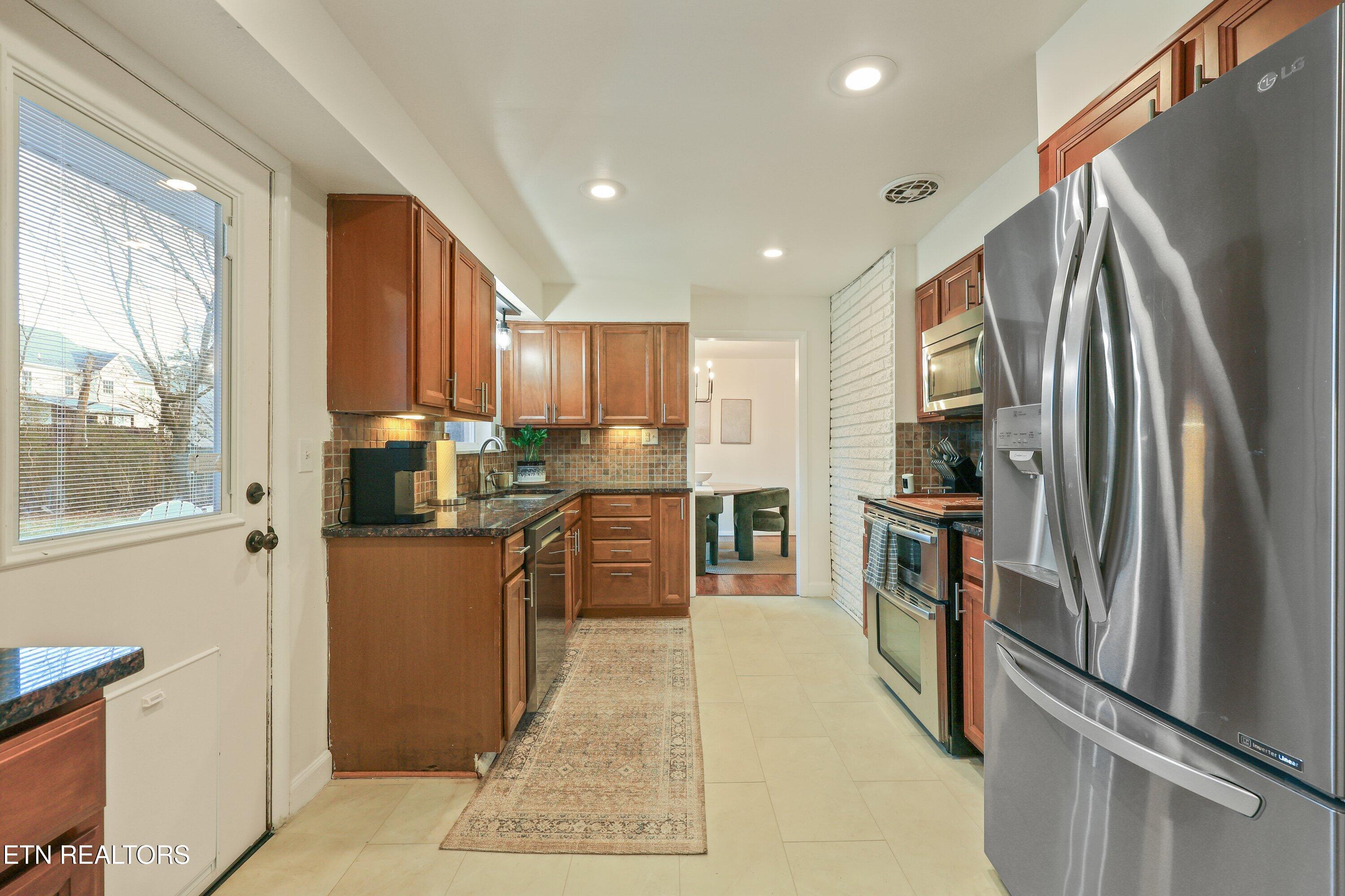 4912 Spring Creek Road Knoxville, TN 37920 - Photo 16 of 40 4912 Spring Creek12