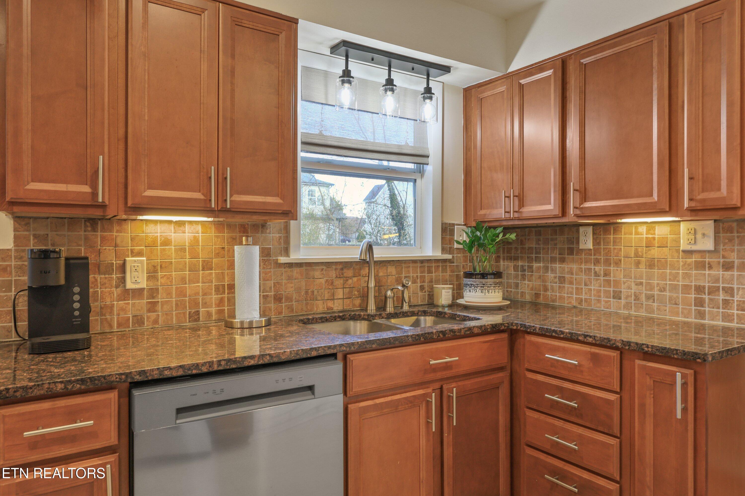 4912 Spring Creek Road Knoxville, TN 37920 - Photo 18 of 40 4912 Spring Creek14