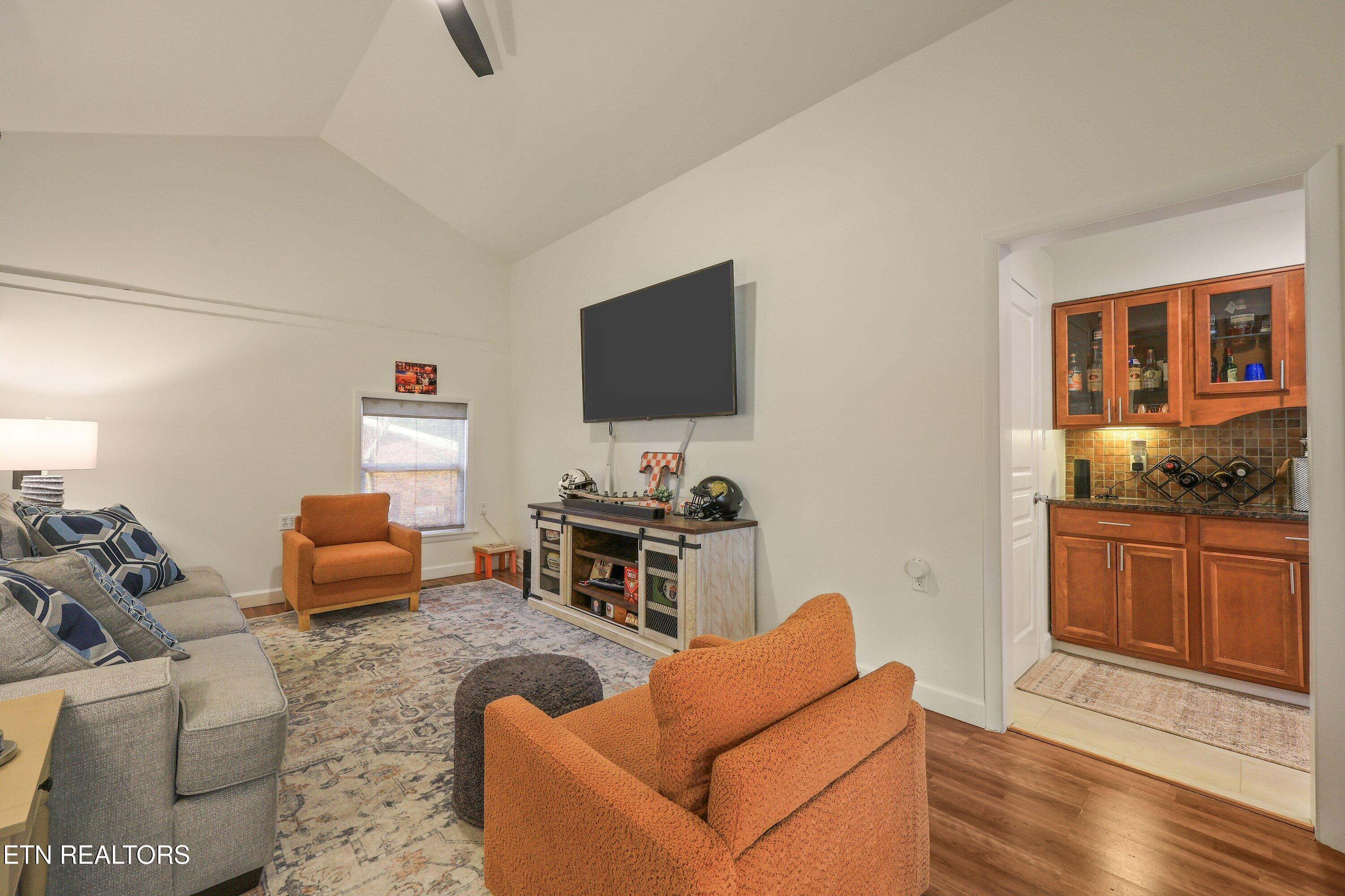 4912 Spring Creek Road Knoxville, TN 37920 - Photo 10 of 40 4912 Spring Creek06