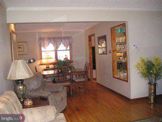 32 Dan Road Hamilton, NJ 08620 - Photo 3 of 5