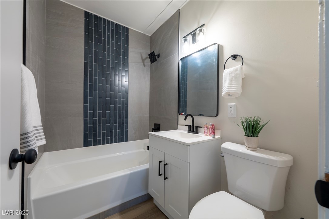 238 Kansas Avenue Henderson, NV 89015 - Photo 24 of 61 Bathroom with shower / bathtub combination and vanity