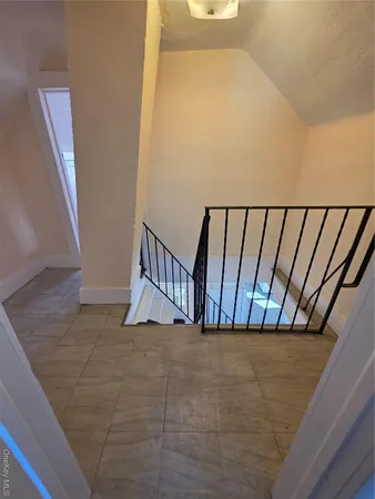 $3,200 | 185 South Franklin Street, Unit 2, Hempstead, NY 11550