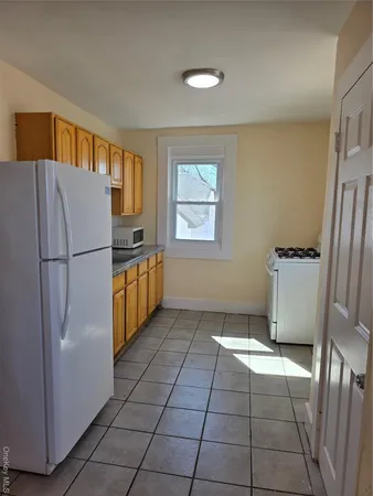 $3,200 | 185 South Franklin Street, Unit 2, Hempstead, NY 11550