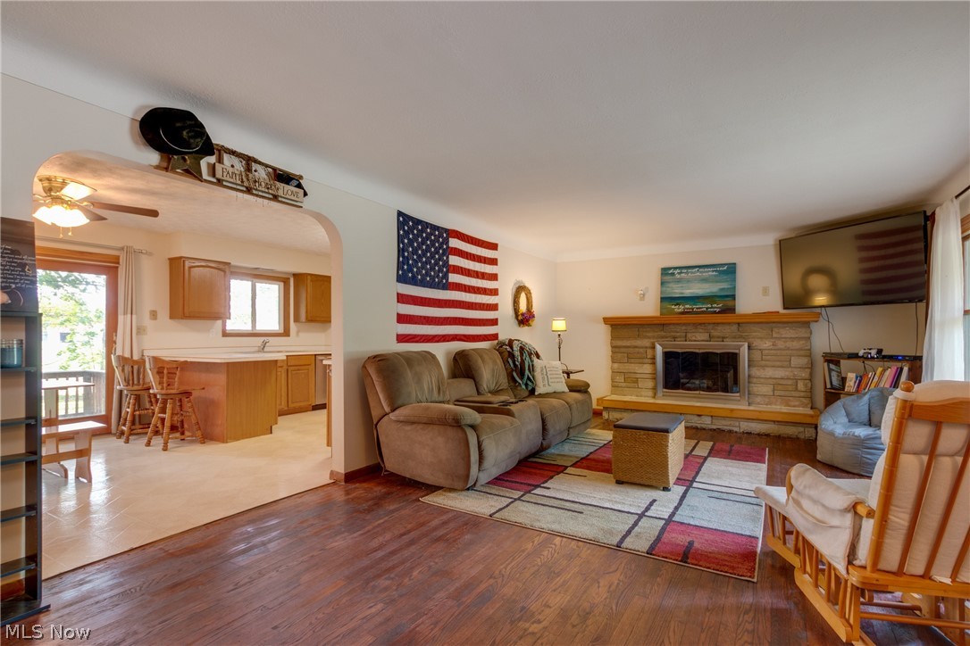 4724 Davis Road Perry, OH 44081 - Photo 3 of 19