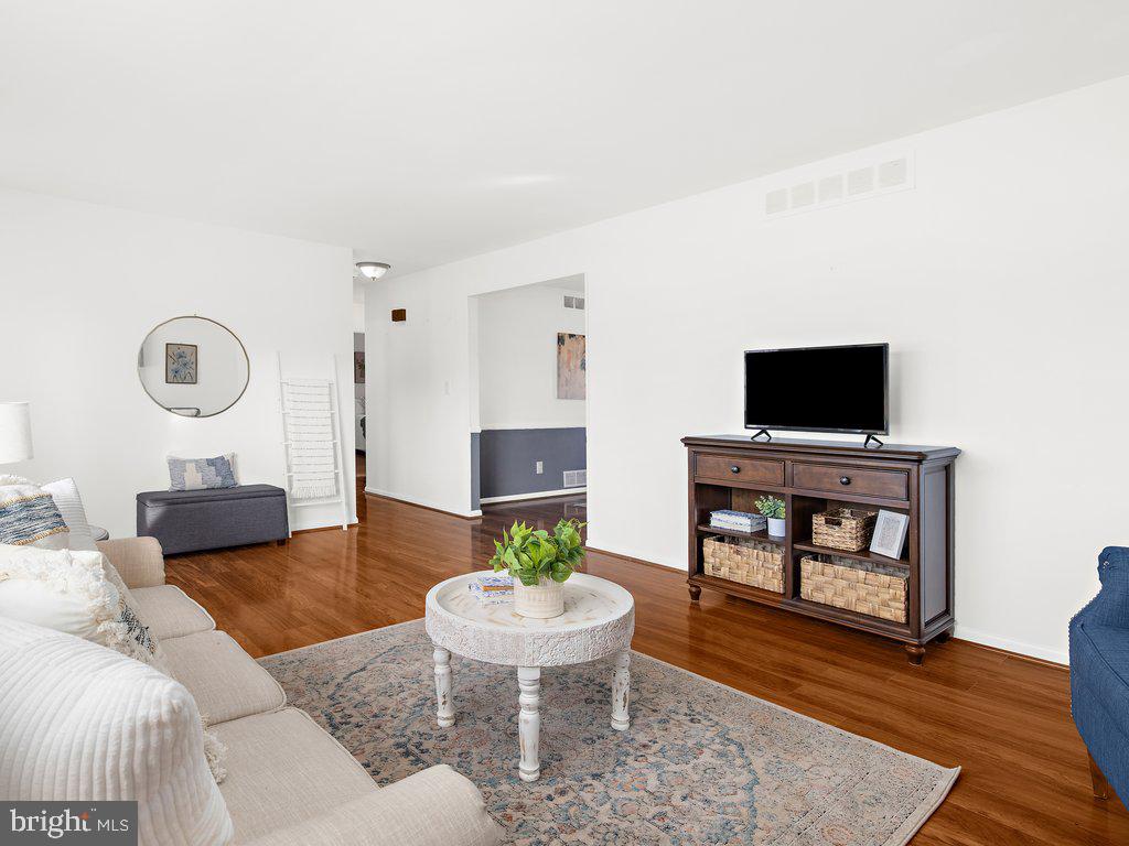 760 Old Stevenson Road Severn, MD 21061 - Photo 5 of 49 Gallery Image 5